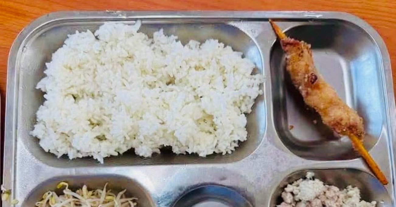 Thành ủy Hà Nội yêu cầu kiểm tra suất ăn bán trú không tương xứng kinh phí