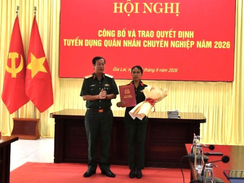 Tuyển dụng QNCN 1.jpg