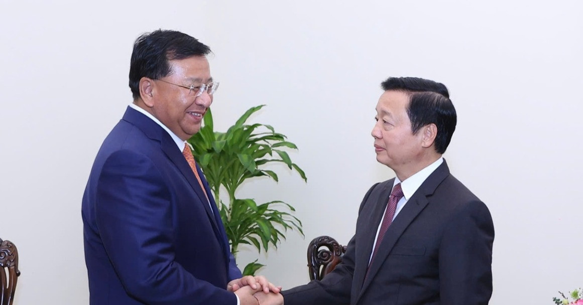Chinese railway company seeks partnership with Vietnam on seaports and airports
