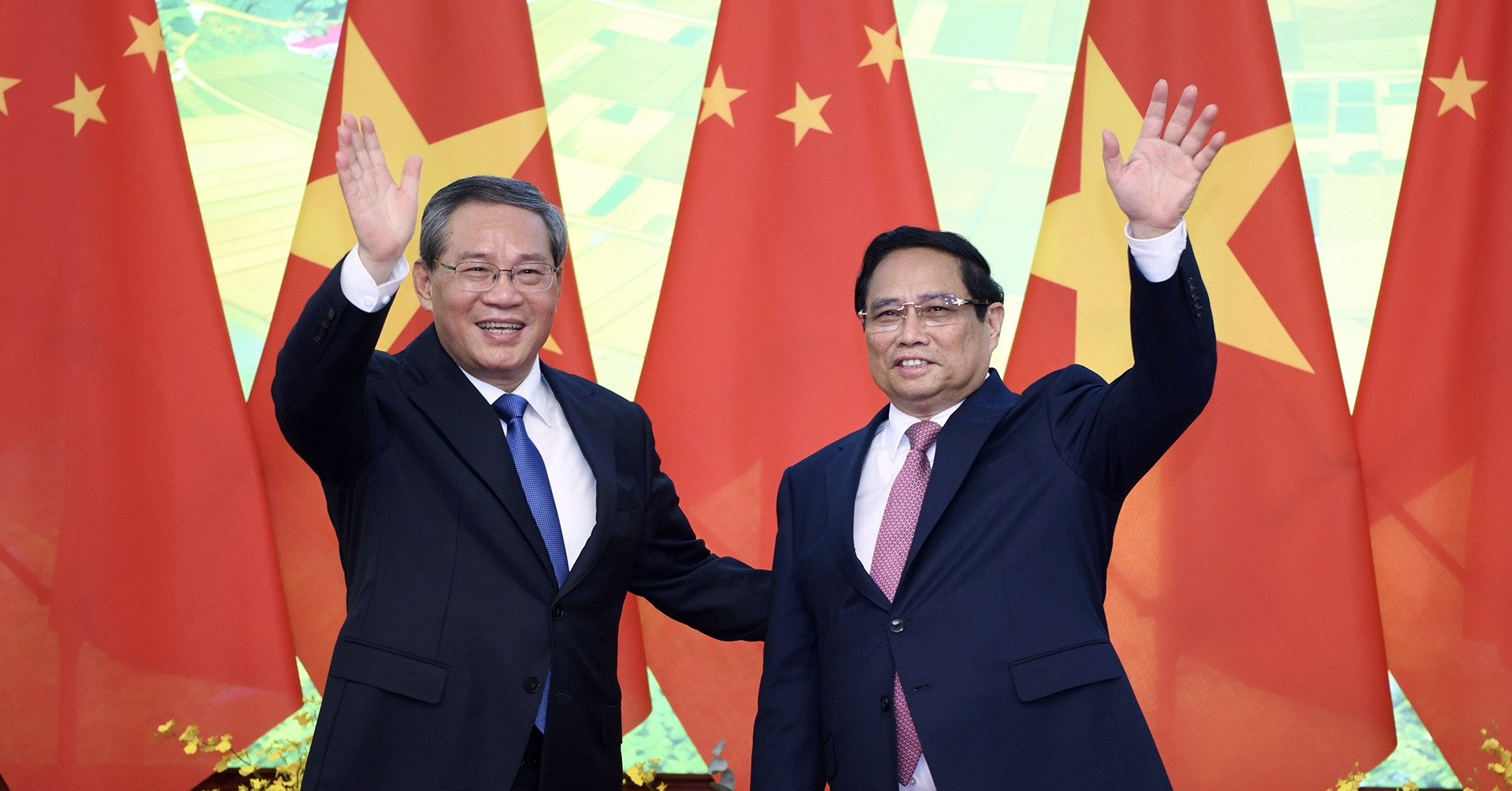 PM Pham Minh Chinh proposes railway training collaboration with China