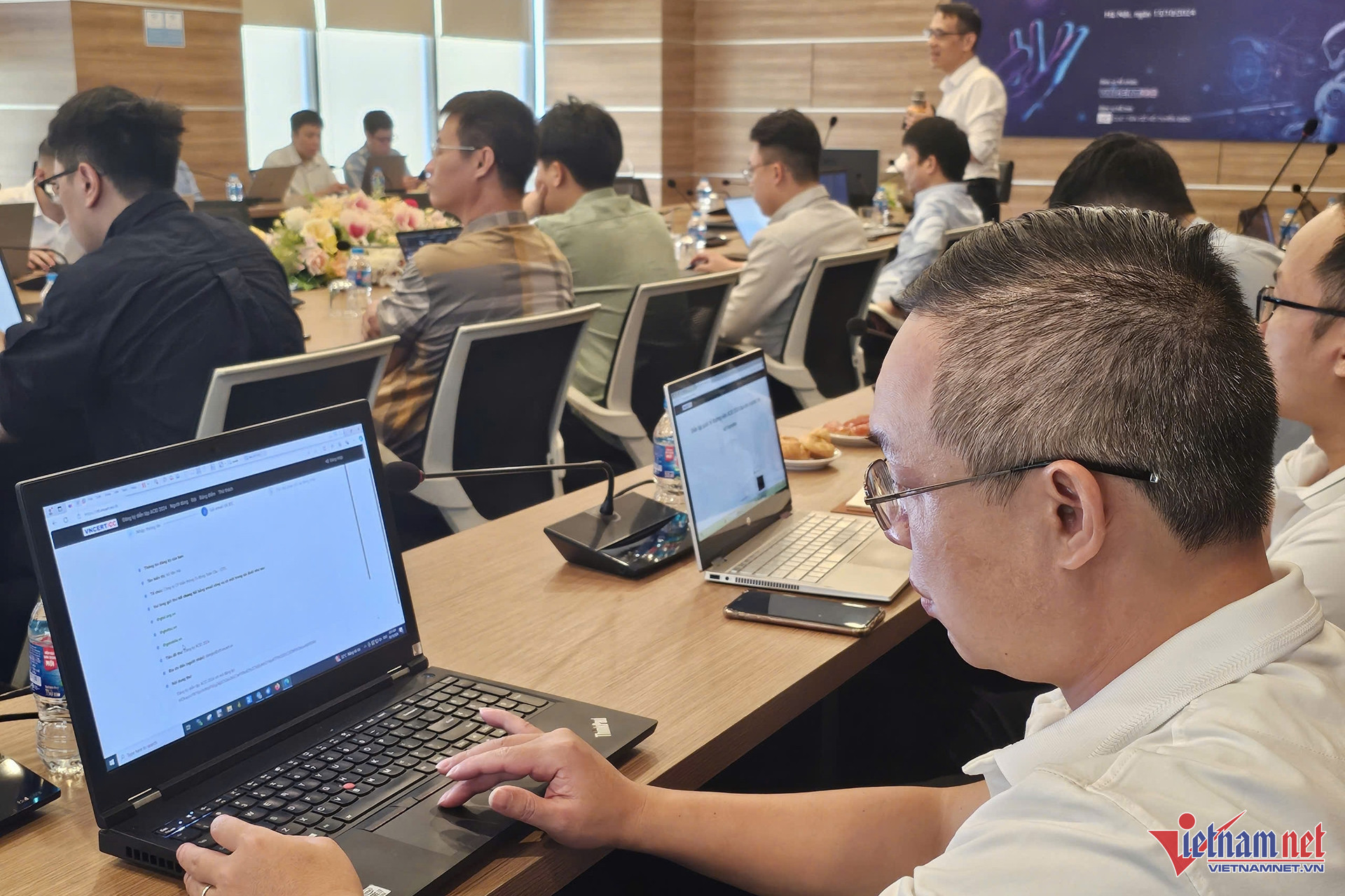 W-dien tap quoc te ACID 2024 4 1.jpg