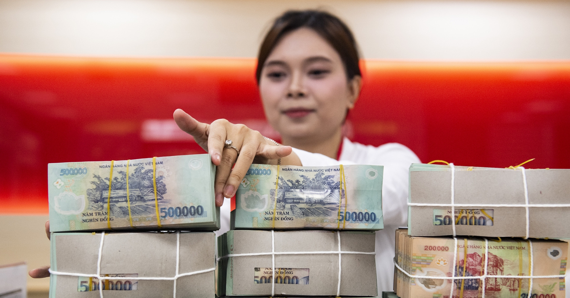 Deputy Governor denies claims of $595.18 billion remaining in banks
