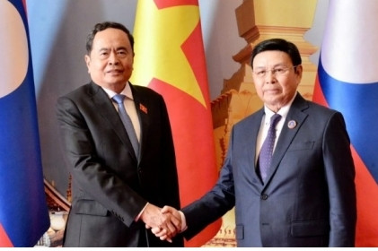 Top legislators of Vietnam and Laos hold talks in Vientiane