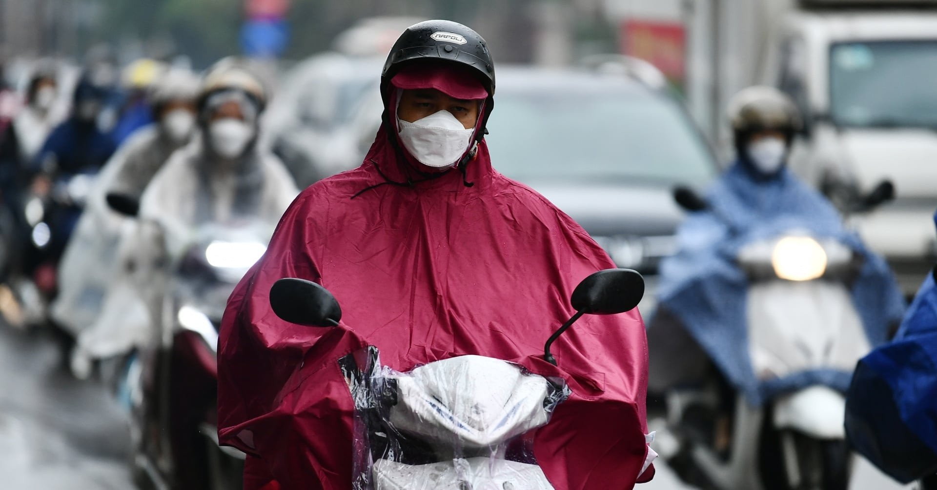 Typhoon Tra Mi strengthens to level 10 as cold front moves into Northern Vietnam