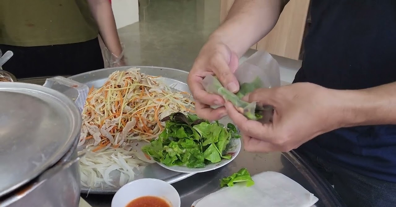 Ha Tinh’s unique raw fish salad delights even the most discerning palates