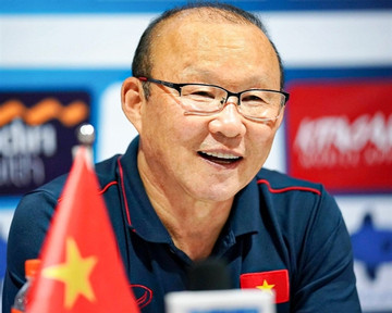 FIFA calls coach Park Hang-seo, legend of Vietnamese football