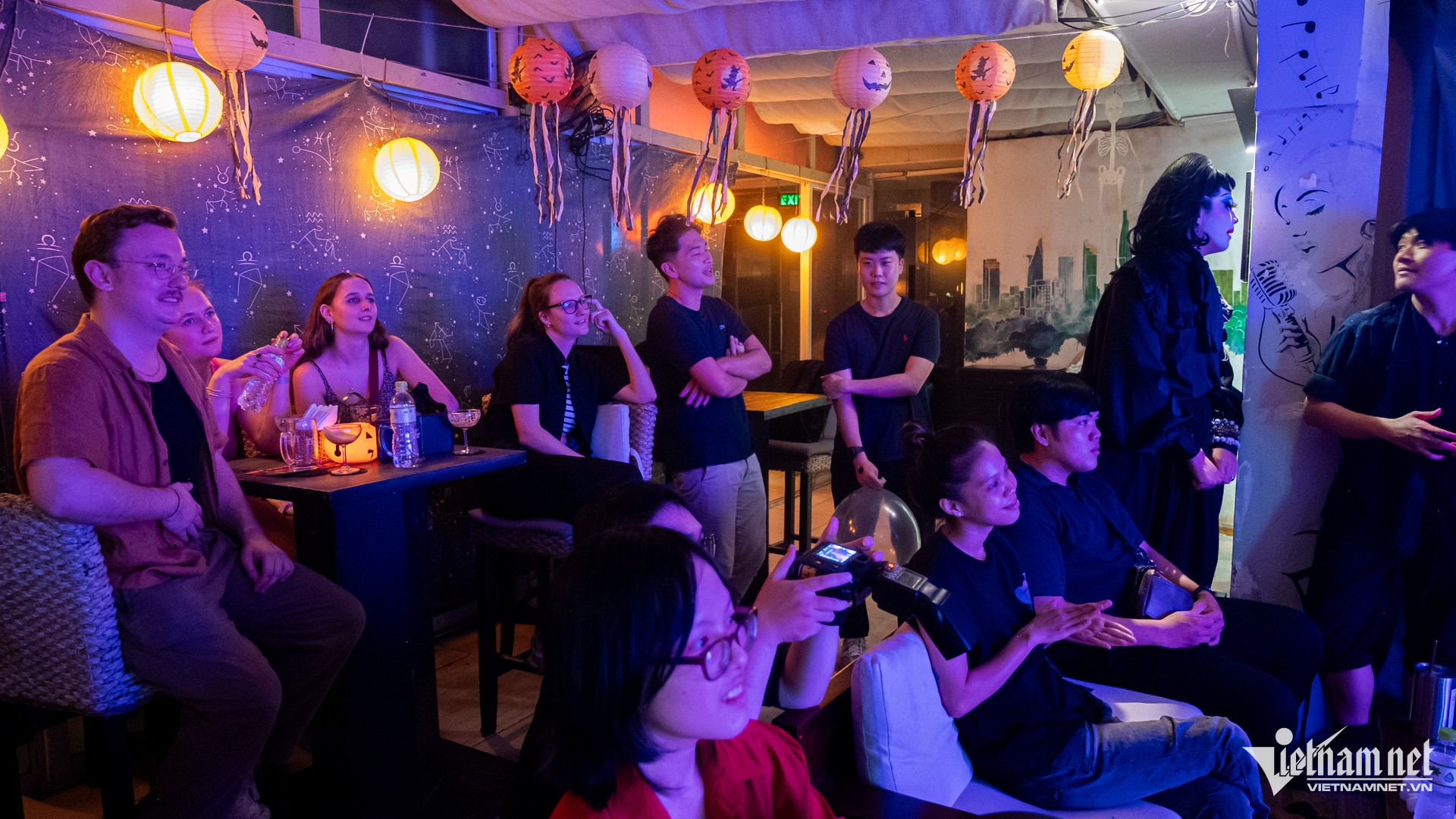 drag queen hcm 18.jpg