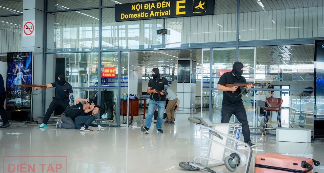 Simulated terrorist attack at Noi Bai Airport tests emergency response