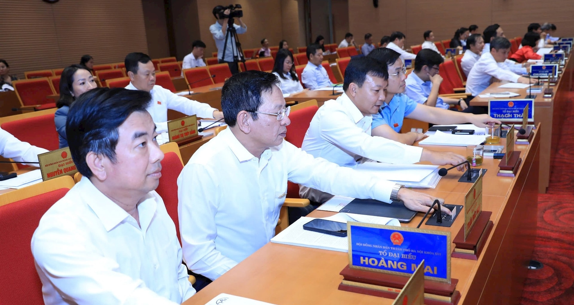 Hanoi officially establishes public administrative service center