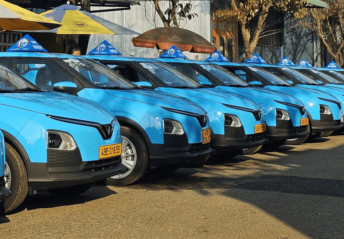 Vuong meeting LadoTaxi (1).png