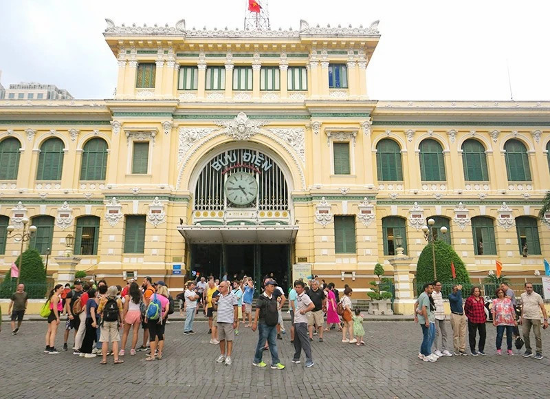 HCM City welcomes over 4.6 million foreign visitors in 10 months