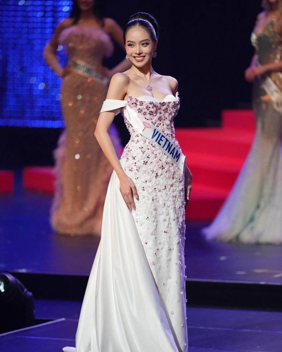 Hoa hậu Thanh Thủy đăng quang Miss International từng b.ị ch.ê da ngăm, não ngắn - Hình 3