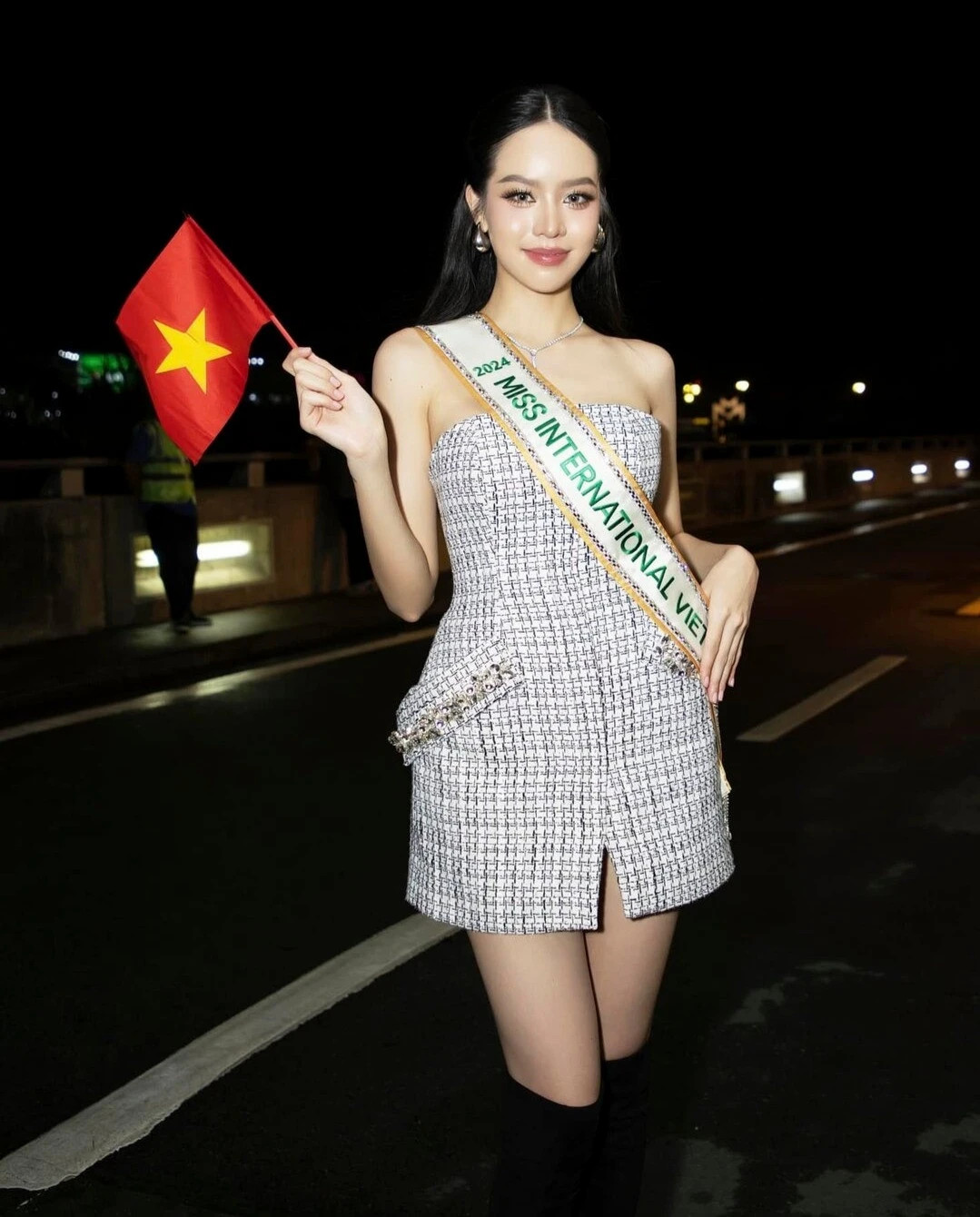 Hoa hậu Thanh Thủy đăng quang Miss International từng b.ị ch.ê da ngăm, não ngắn - Hình 14