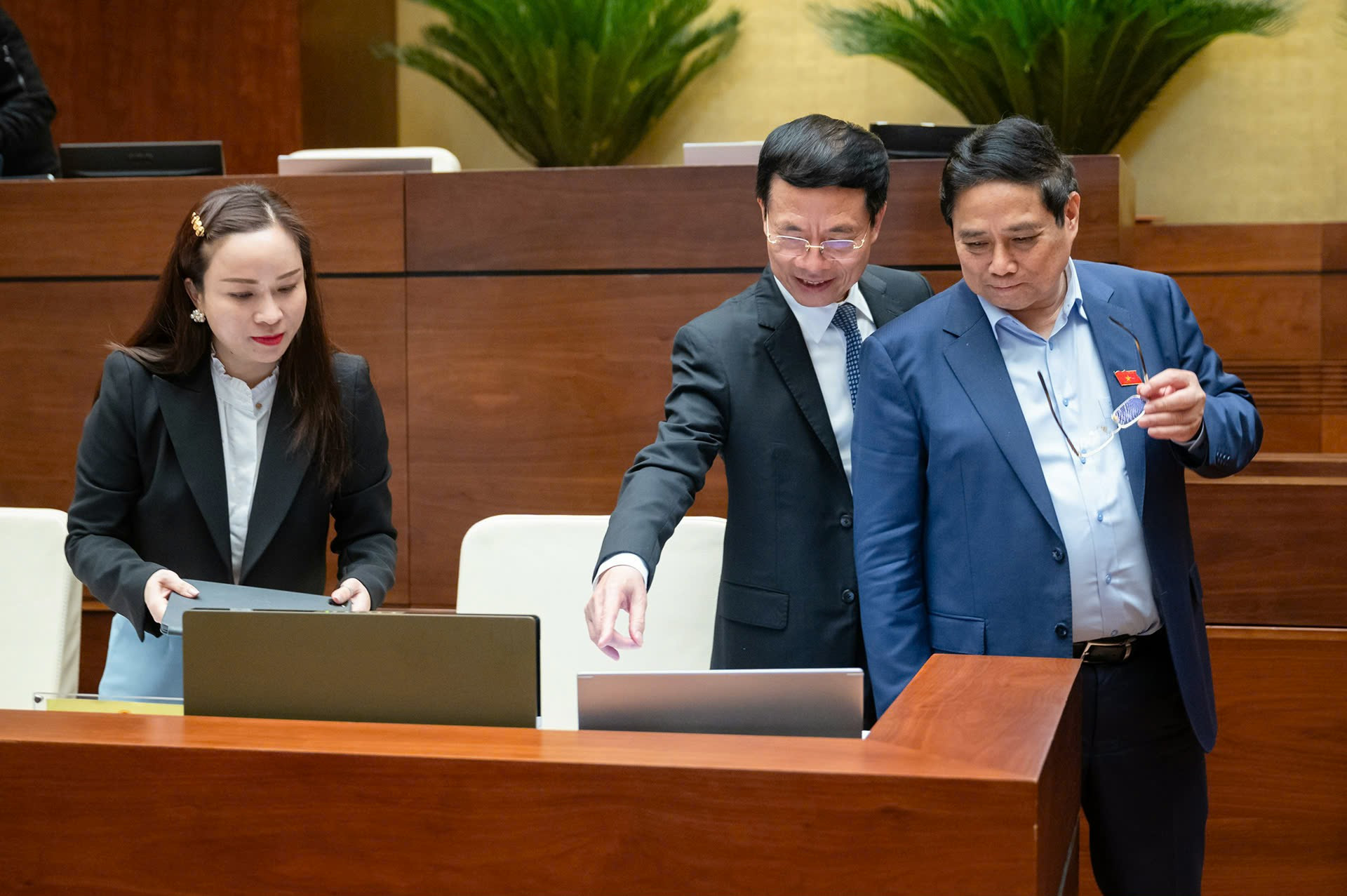 botruong trolyao.jpg