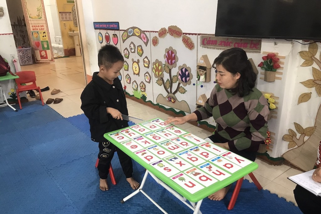 Preschool teacher salaries: VND15mil in cities, VND20mil in disadvantaged areas