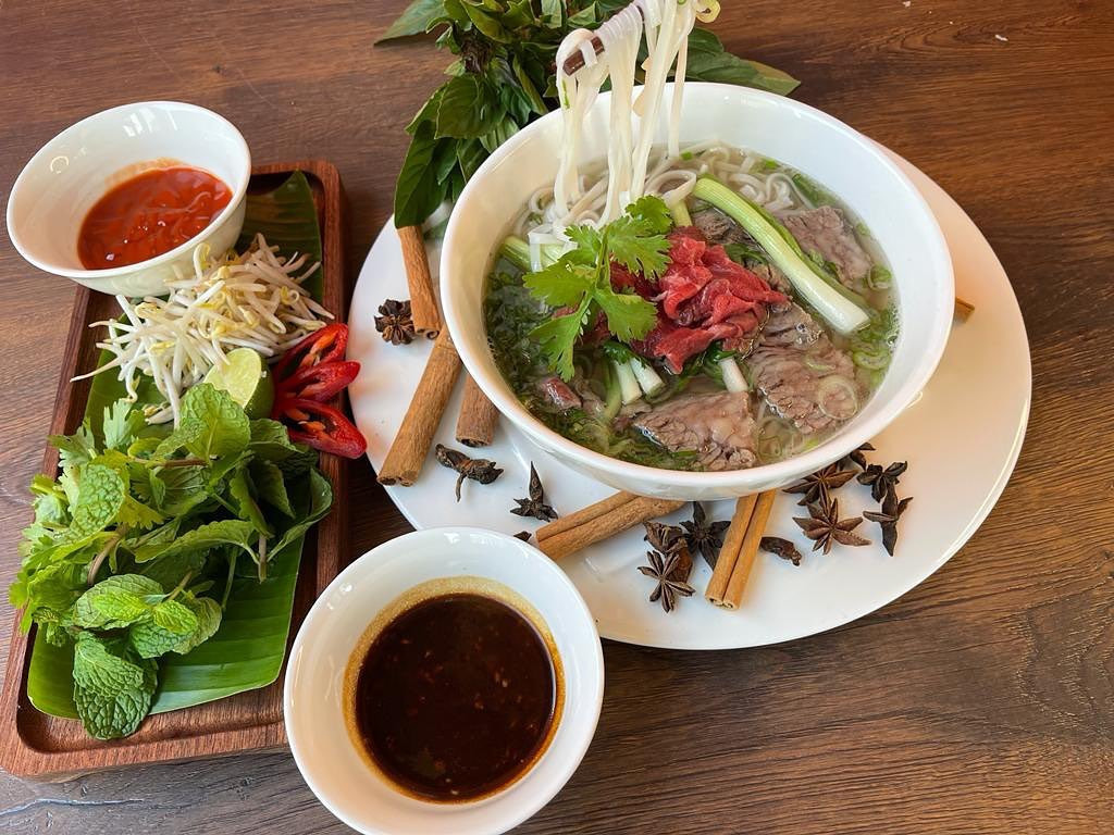 pho TayA.jpg