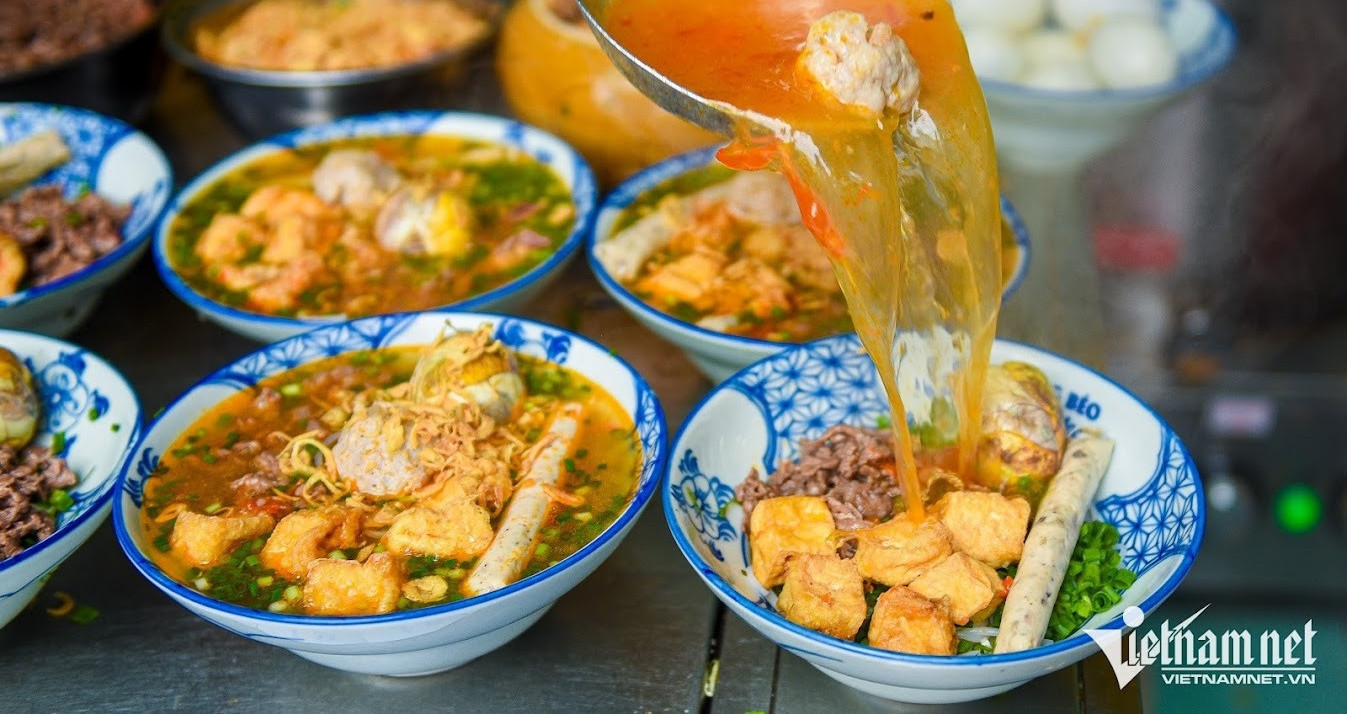 Bun rieu and mien xao cua: Vietnam’s culinary gems gain global recognition