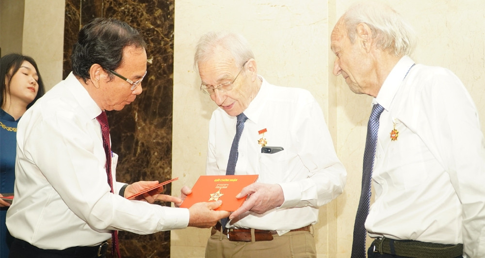 Ho Chi Minh City honors Swiss heroes of 1969 Notre Dame protest