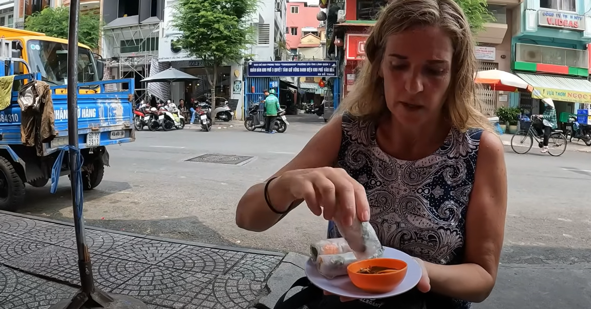 Foreign tourists surprised by $5 daily food budget in Ho Chi Minh City