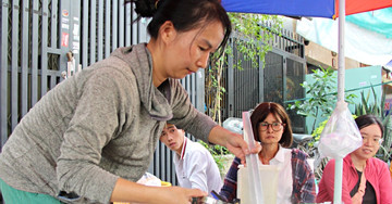 Twice-a-month Chinese dessert becomes a must-try in Saigon