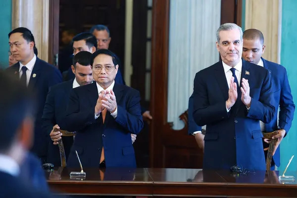 Vietnamese PM, President of Dominican Republic chair joint press conference