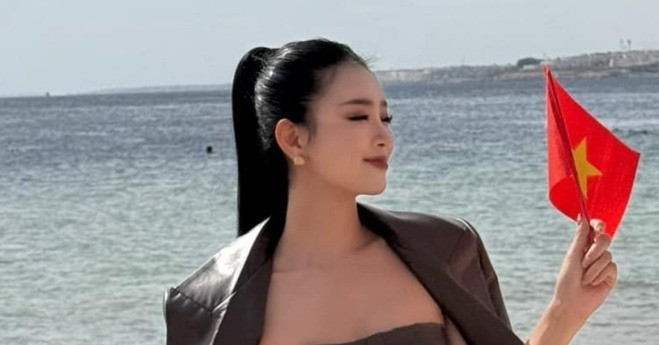 Bui Khanh Linh overcomes sash mishap at Miss Intercontinental 2024