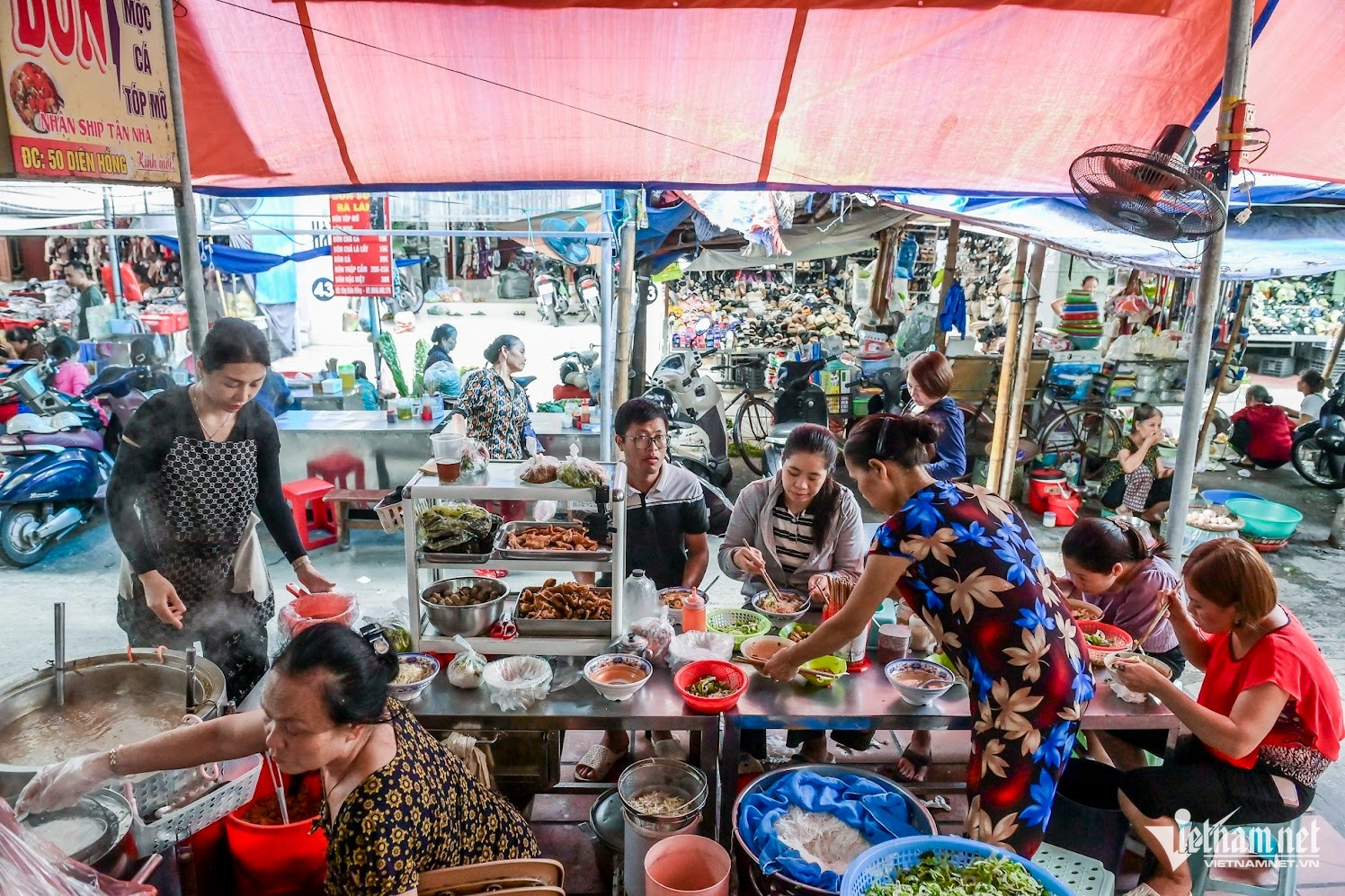 Nam Dinh’s bun sung dish conquers diners’ hearts