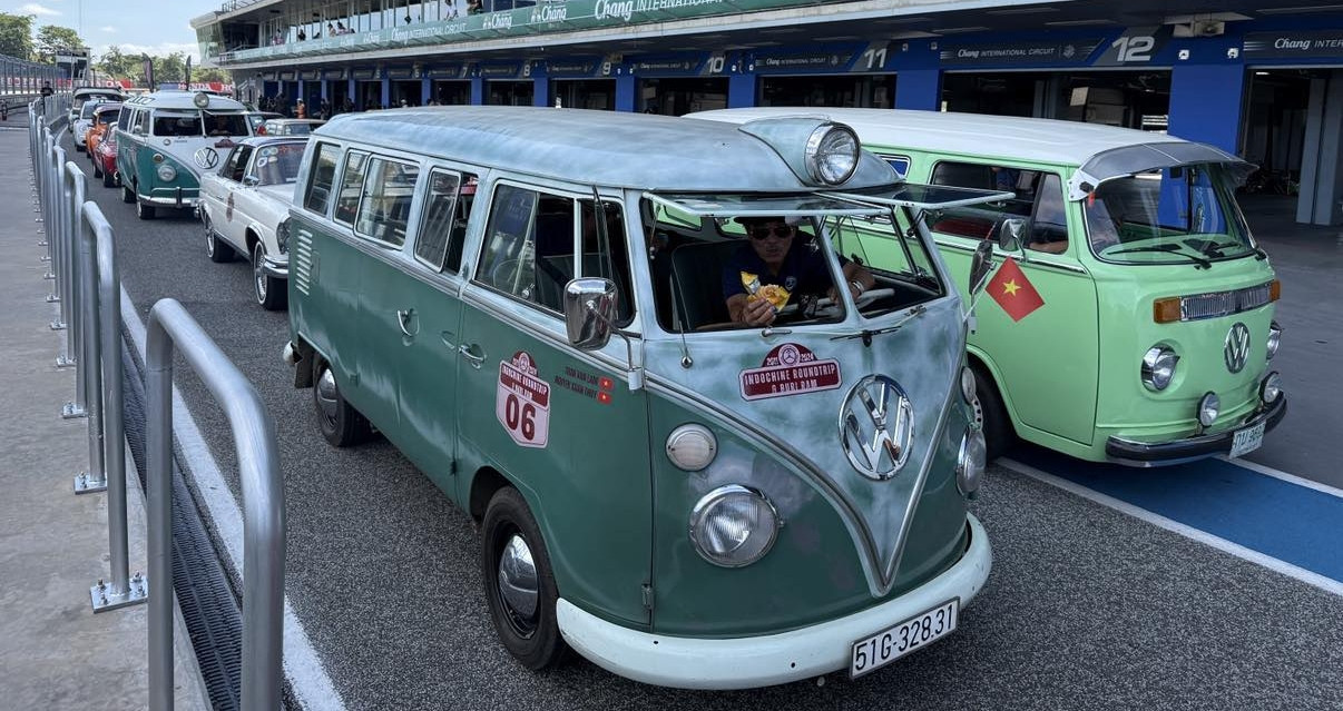 Vietnam’s vintage cars make first overland trip to Thailand for auto festival
