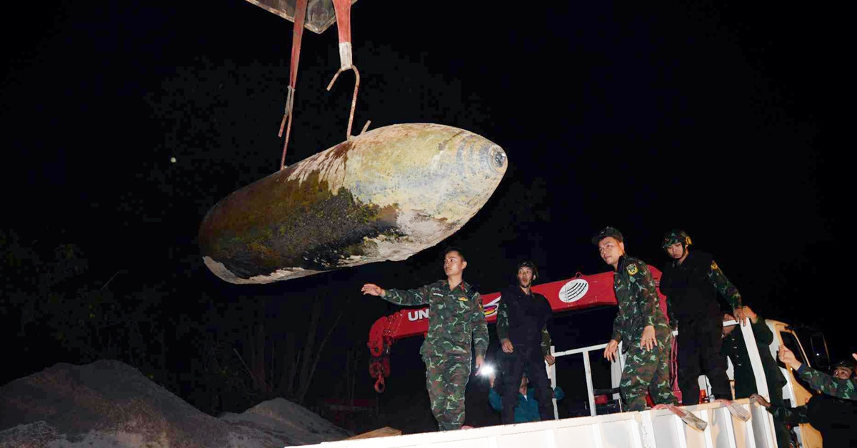 Massive bomb containing 817kg of explosives safely removed in Hanoi