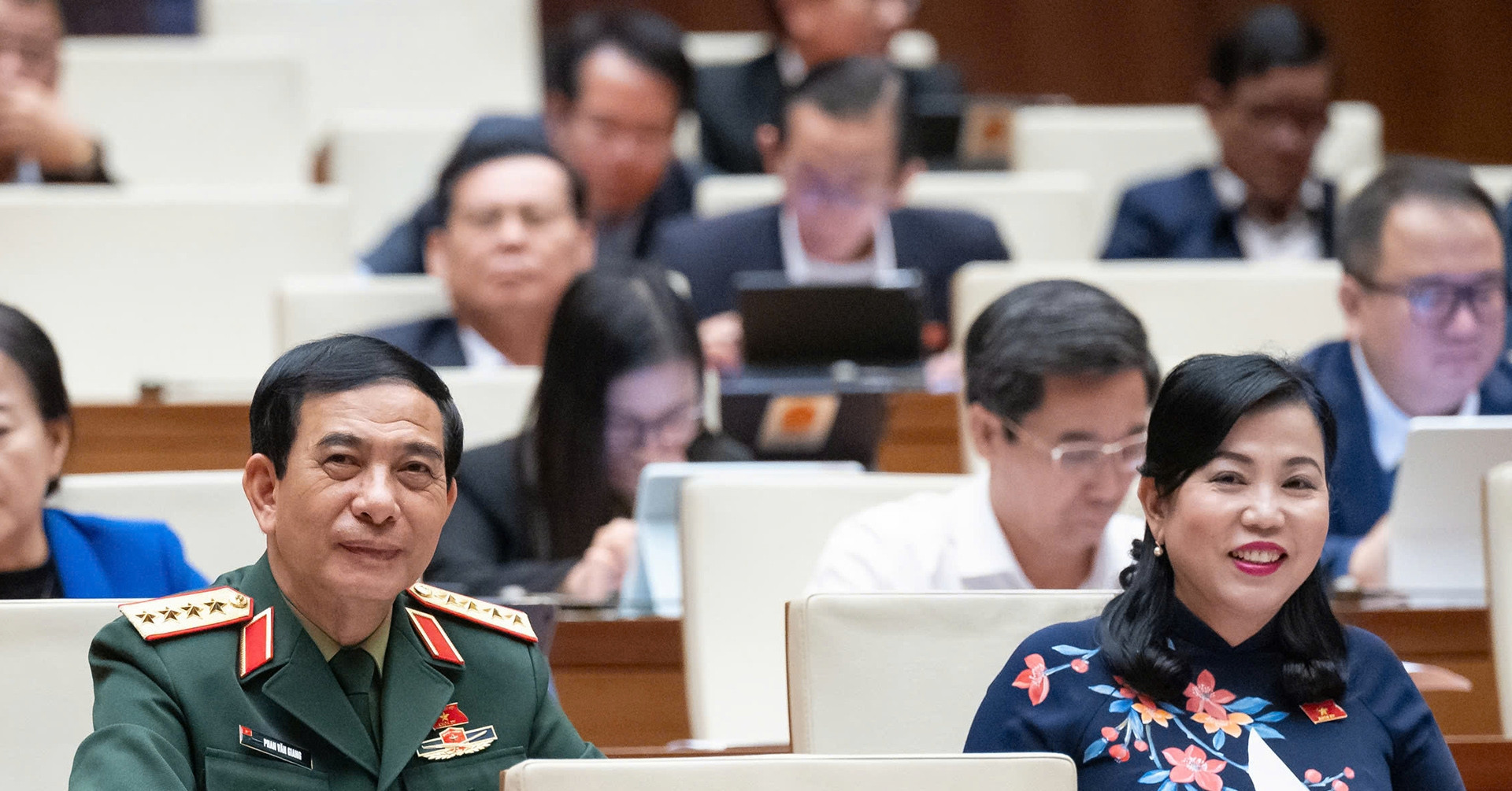 Vietnam raises retirement age for military officers, caps generals at 415