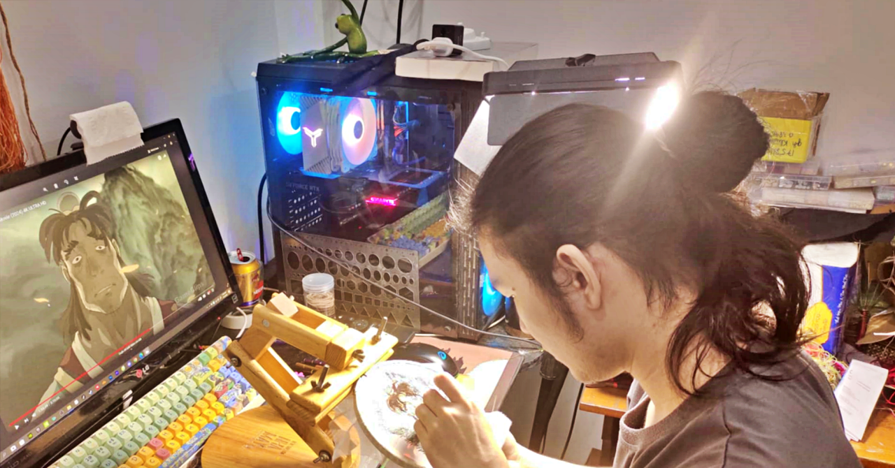 Self-taught embroiderer breaks stereotypes, earns big in Dak Lak