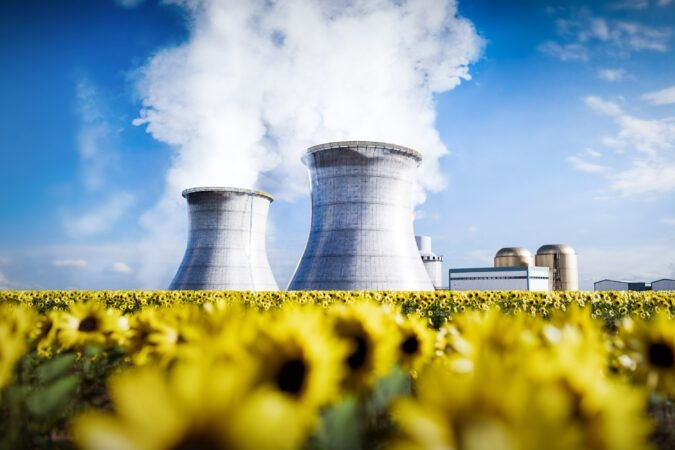 Ministry proposes considering nuclear power to help reduce emissions