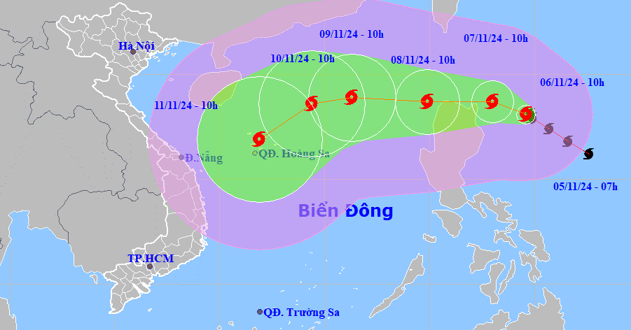 Powerful Typhoon Yinxing approaching East Sea with multiple direction changes