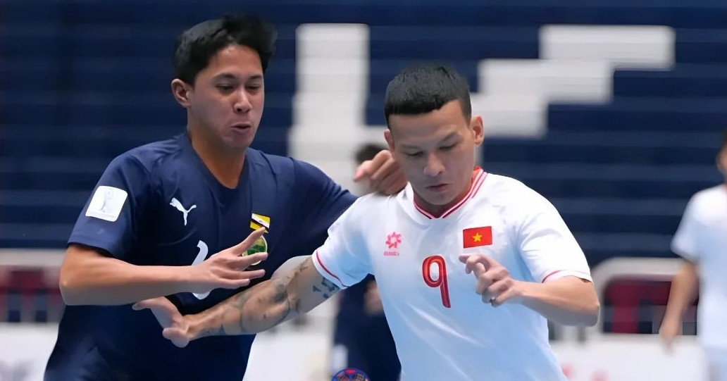 Vietnam futsal team wins 14-0, secures spot in semi-finals