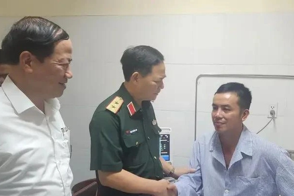 Pilots' decision to eject in Binh Dinh plane crash is correct, military affirms