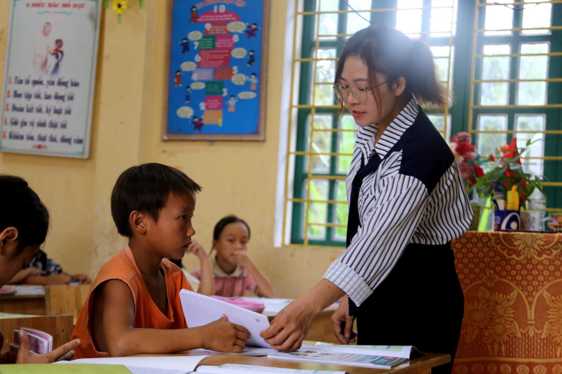 thieu gv BatXat ThuyNga.jpg