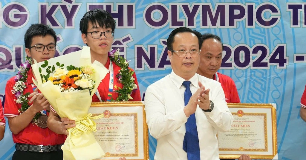Hanoi boosts rewards for international gold medalists to $12,200
