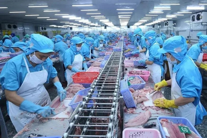 Vietnam records 24.3 billion USD trade surplus in 11 months