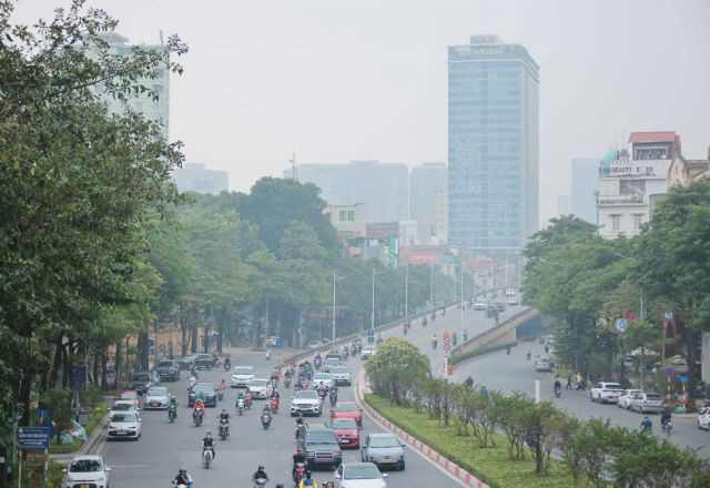 Hanoi to limit polluting vehicles in pilot low-emission zones