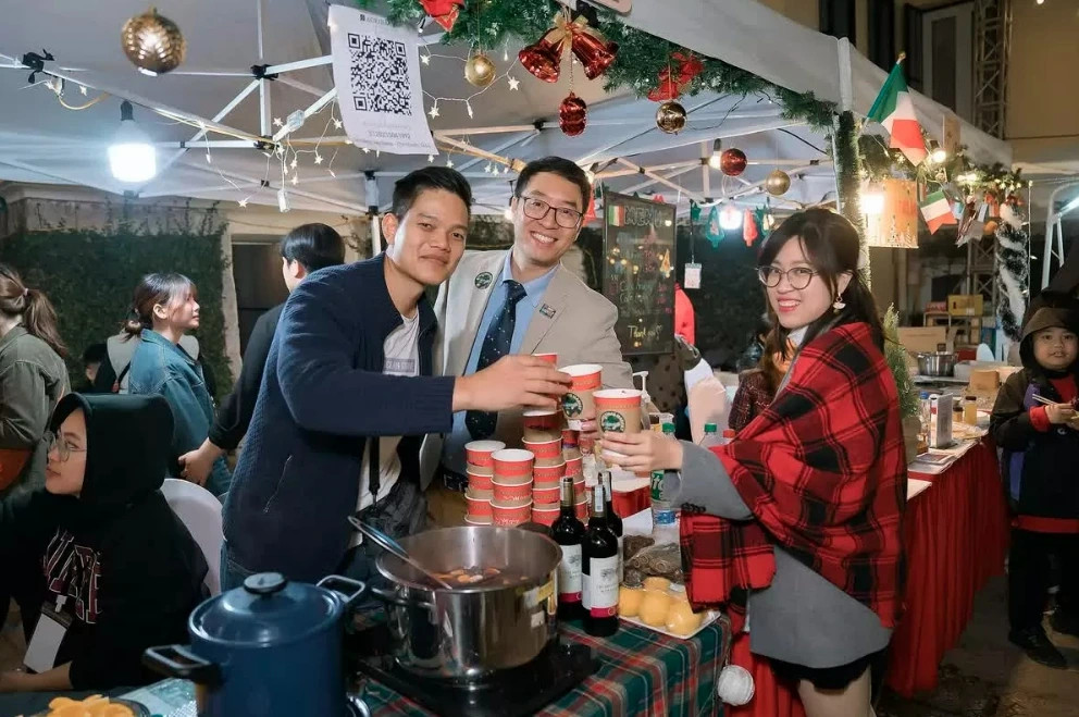hanoi to host eu alumni network s christmas market picture 1