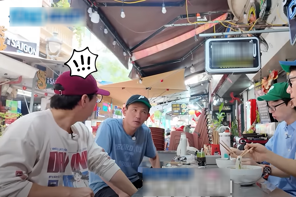 Korean artists dine at sidewalk stall, surprised by low prices