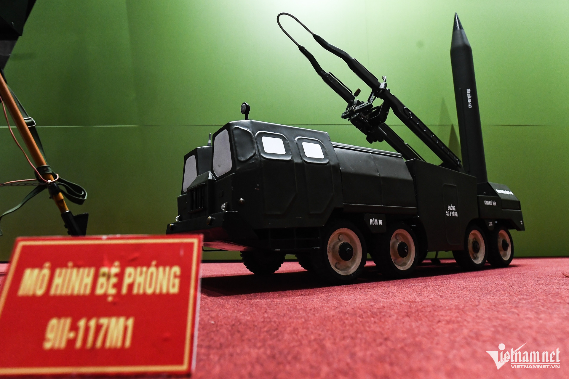 Vietnam-made UAVs and anti-tank weapons featured at military exhibition