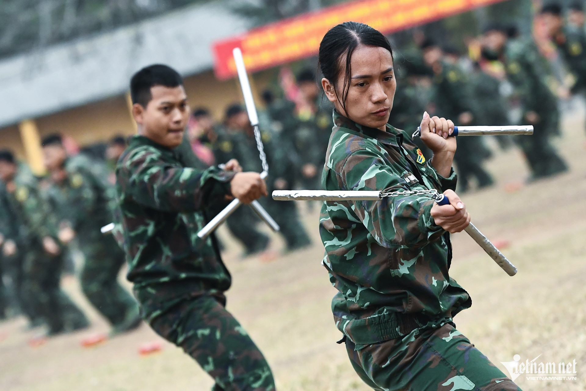 W-dac cong trien lam quoc phong 22.jpg