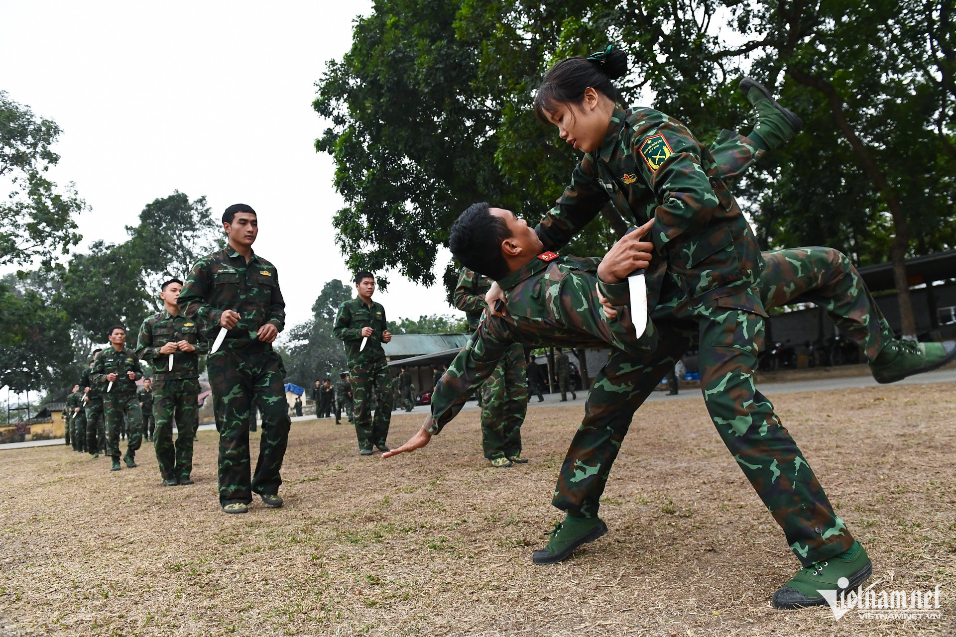 W-dac cong trien lam quoc phong 32.jpg