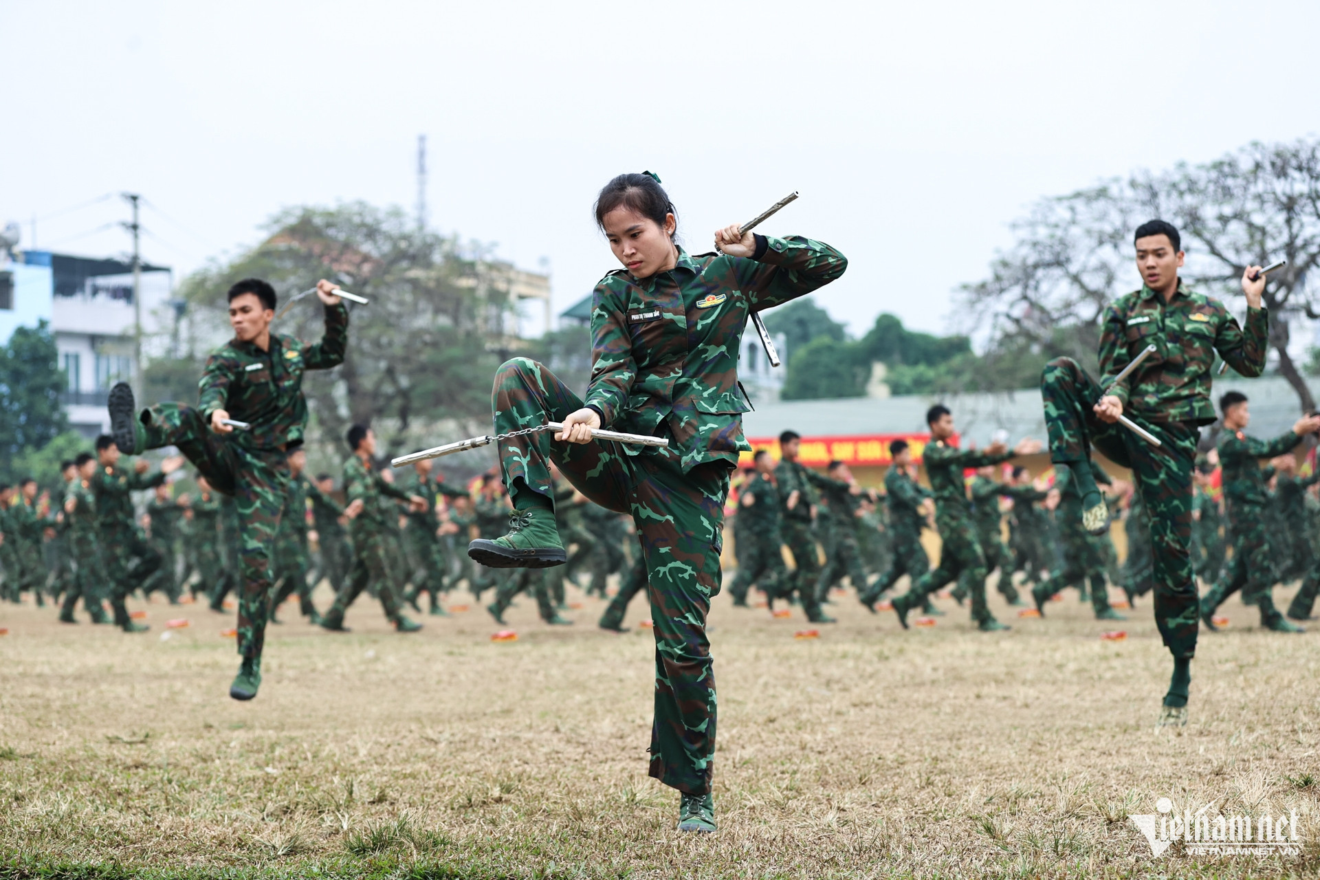 W-dac cong trien lam quoc phong 75.jpg