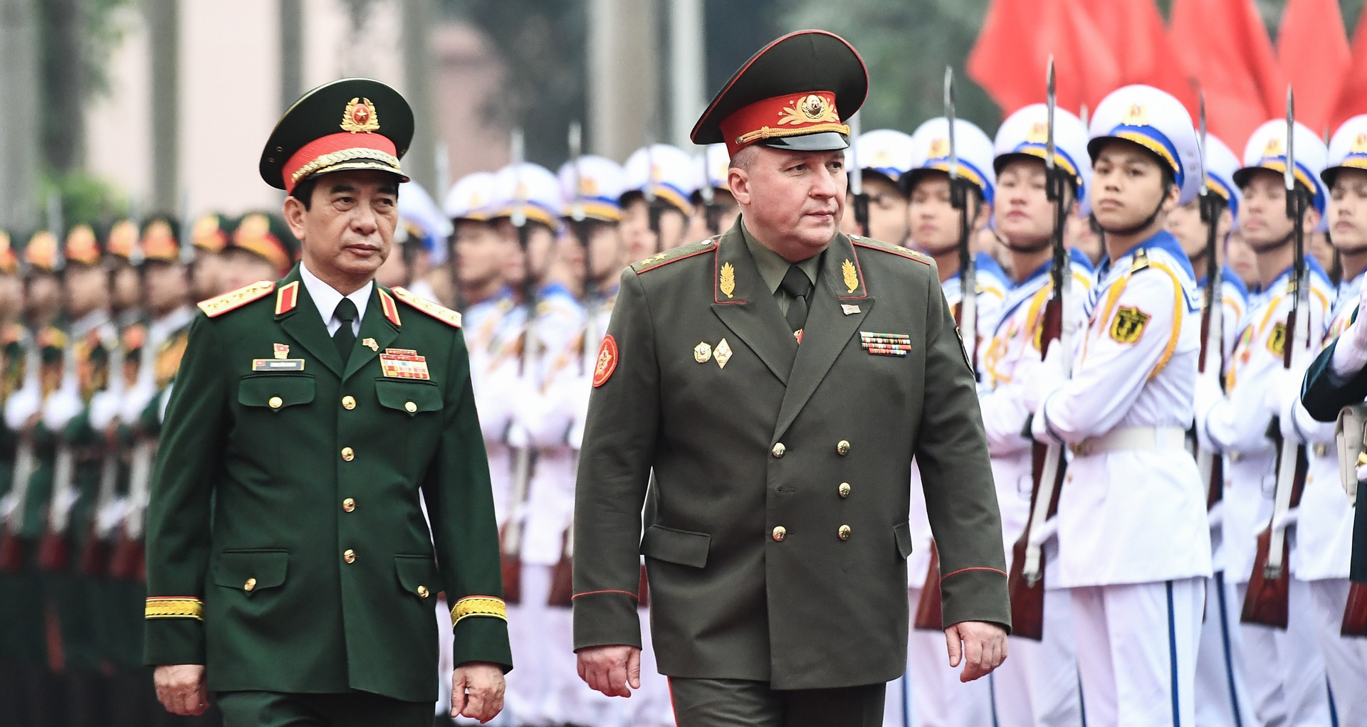 General Phan Van Giang welcomes Belarusian Defense Minister on visit to VN