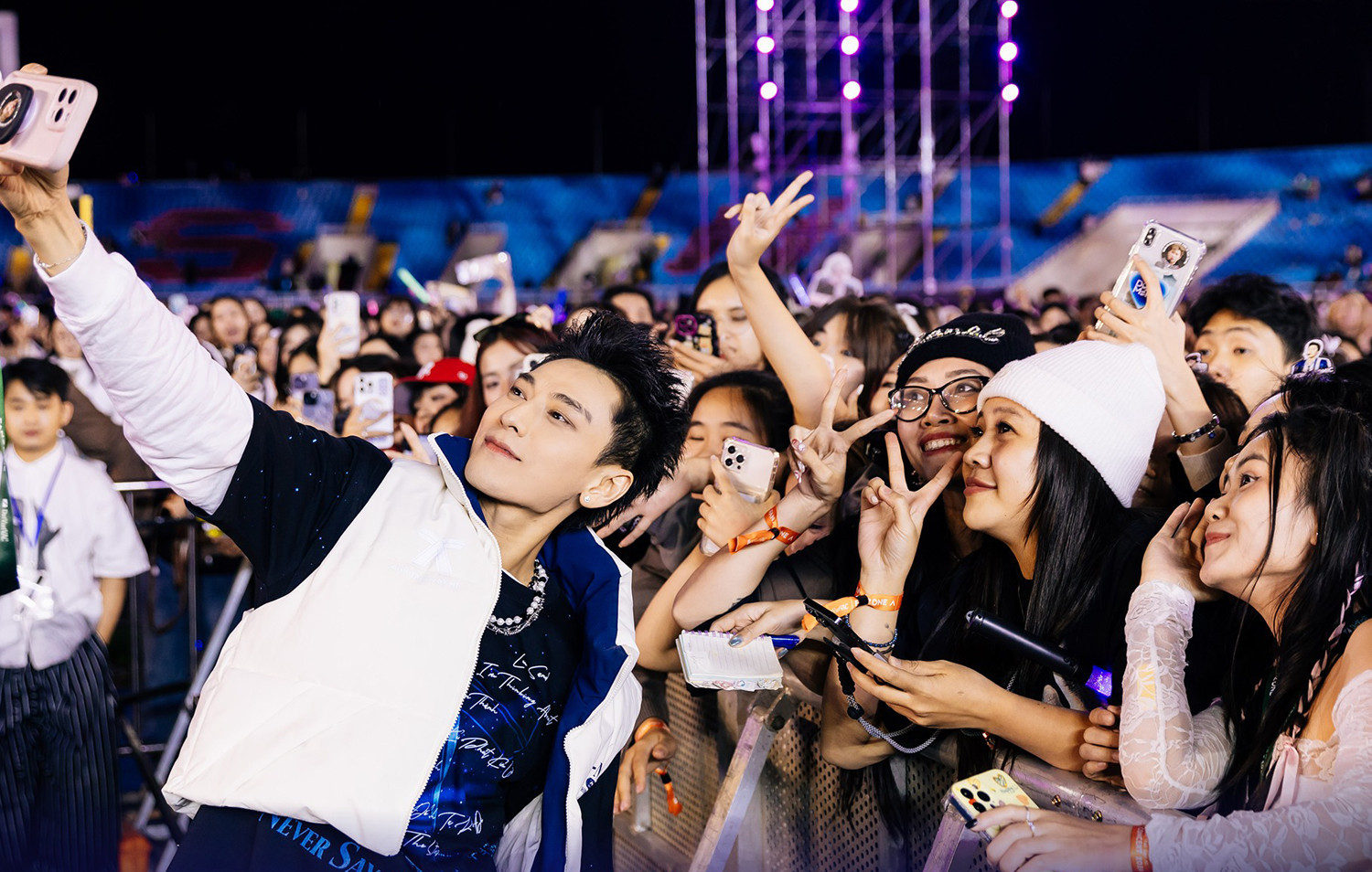 Reality shows ignite Vietnam's idol culture and reshape entertainment