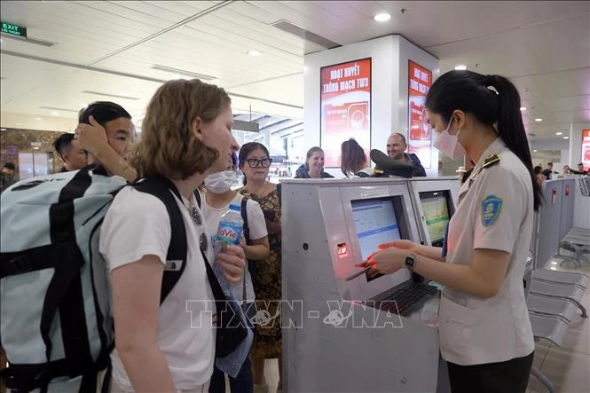 Hanoi tightens airport health checks amid Congo mysterious disease outbreak