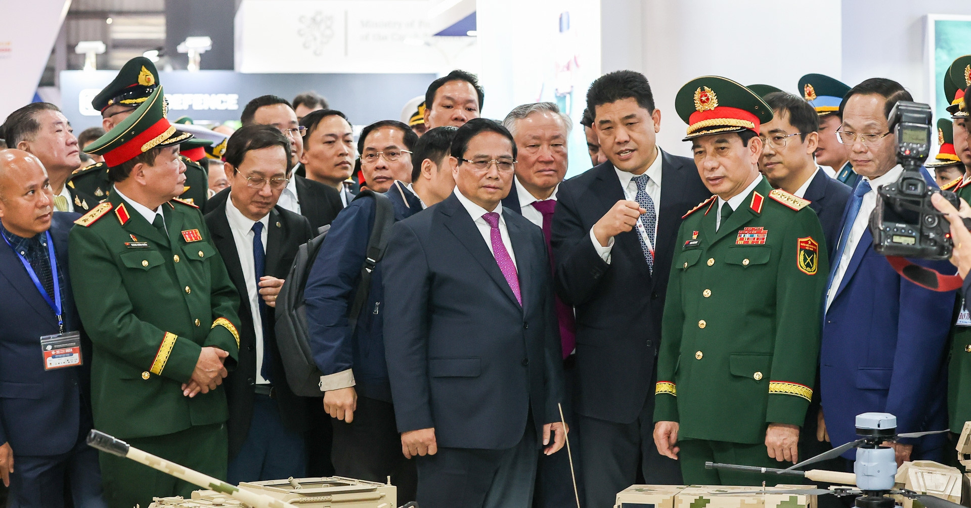 PM Pham Minh Chinh emphasizes self-reliant defense strategy at Defense Expo