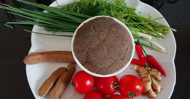 Unique Hai Phong delicacy draws diners despite its sandy appearance